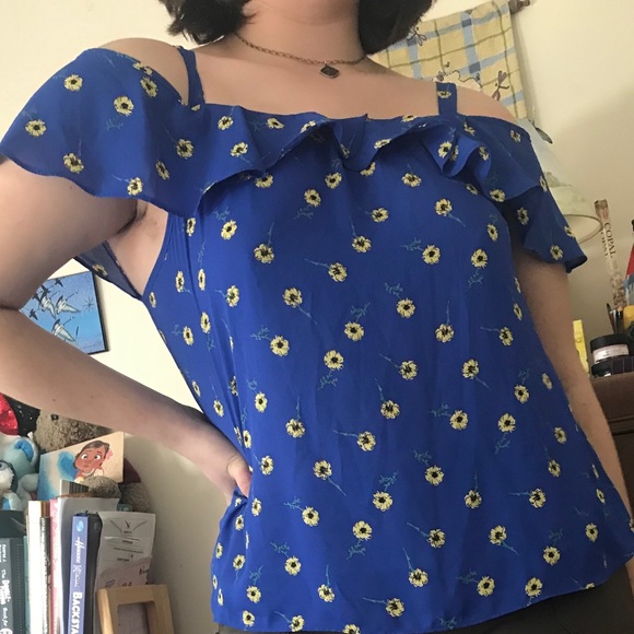 Flower Top - Picture 1 of 3